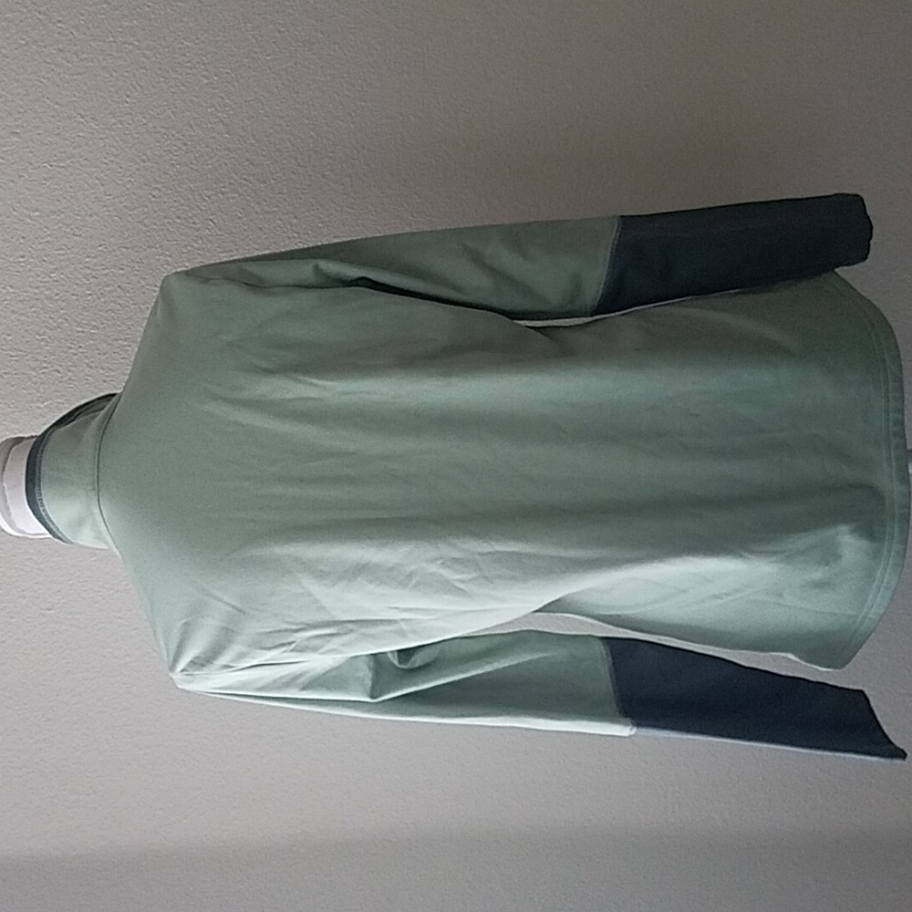 The North Face Sage Green Quarter Zip Long Sleeve Pullover - Picture 6 of 8